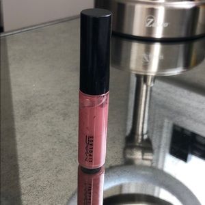 New MAC LipGlass Shade: Lip 65